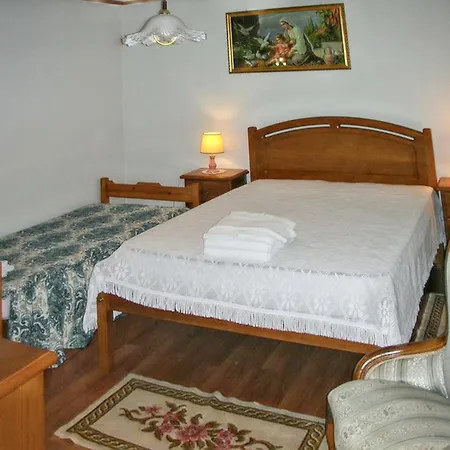 Charming With Mountain View In Pedraca, Pool Villa