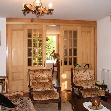 Charming With Mountain View In Pedraca, Pool Villa Pedraca