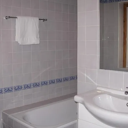 Charming With Mountain View In Pedraca, Pool Villa