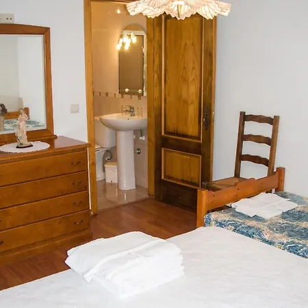 Charming With Mountain View In Pedraca, Pool