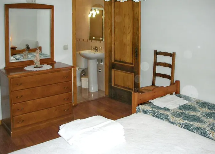 Charming With Mountain View In Pedraca, Pool Villa